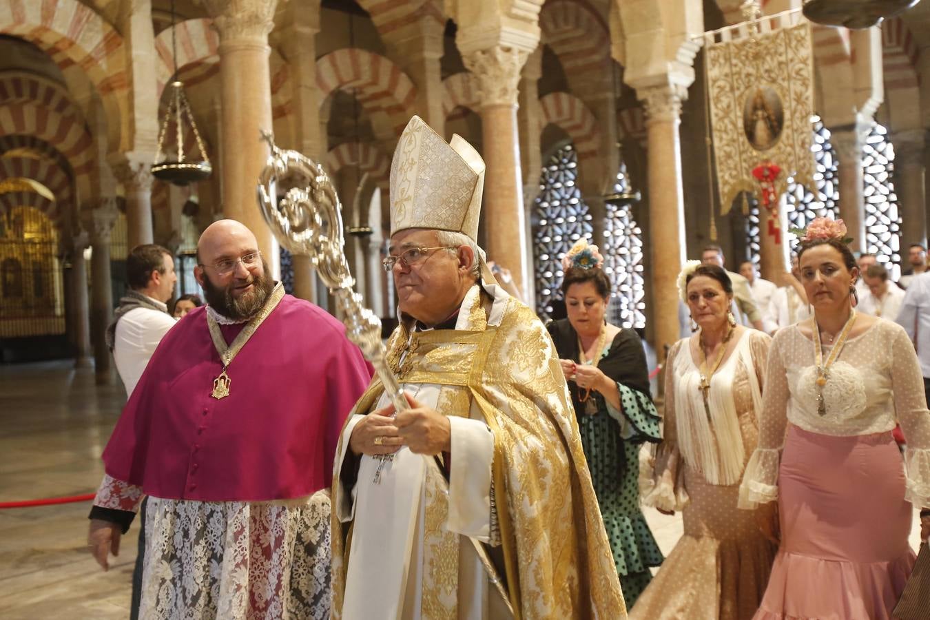 La salida de la hermandad del Rocío de Córdoba, en imágenes