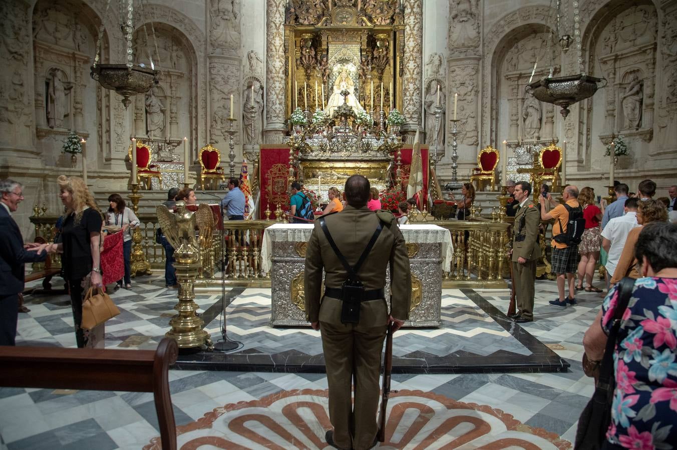 En imágenes: apertura de la urna del Rey San Fernando