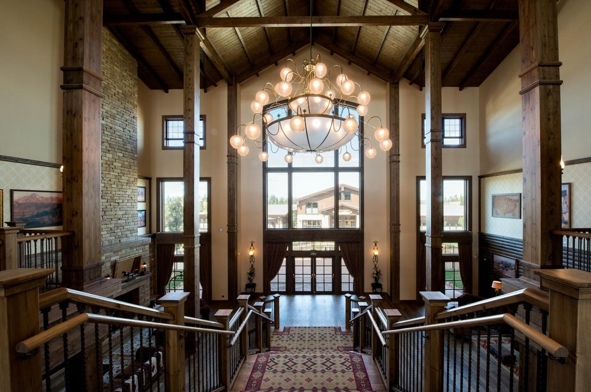 PortAventura estrena el hotel Colorado Creek. El nuevo hotel, de cuatro estrellas premium, está inspirado en la época de la fiebre del oro del lejano Oeste