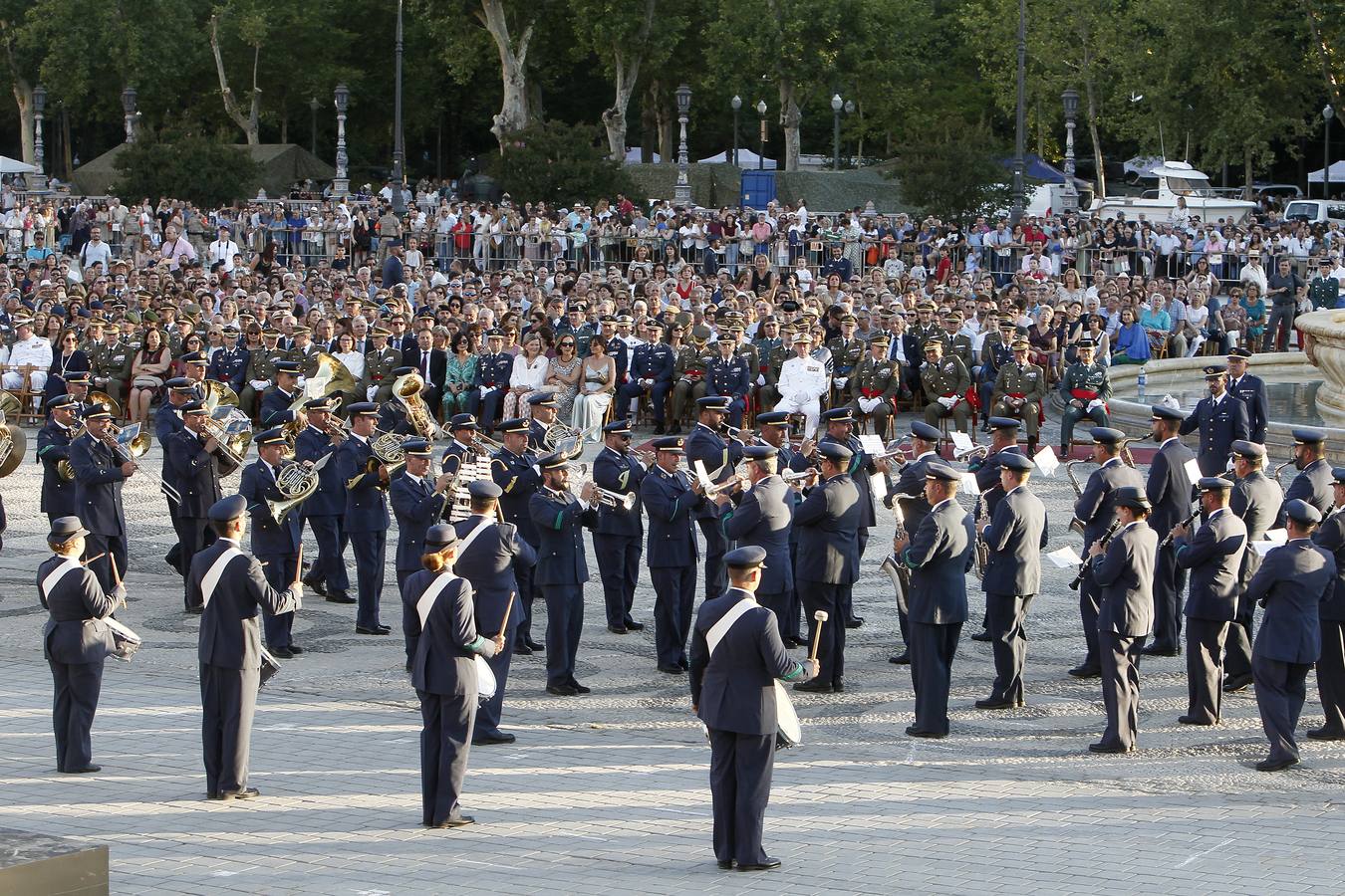«Encuentro de Música Militar» en la Plaza de España