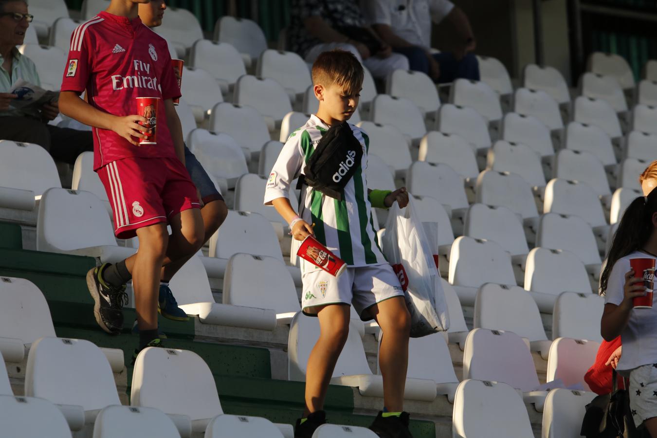 Las imágenes de la grada del Córdoba CF-Osasuna