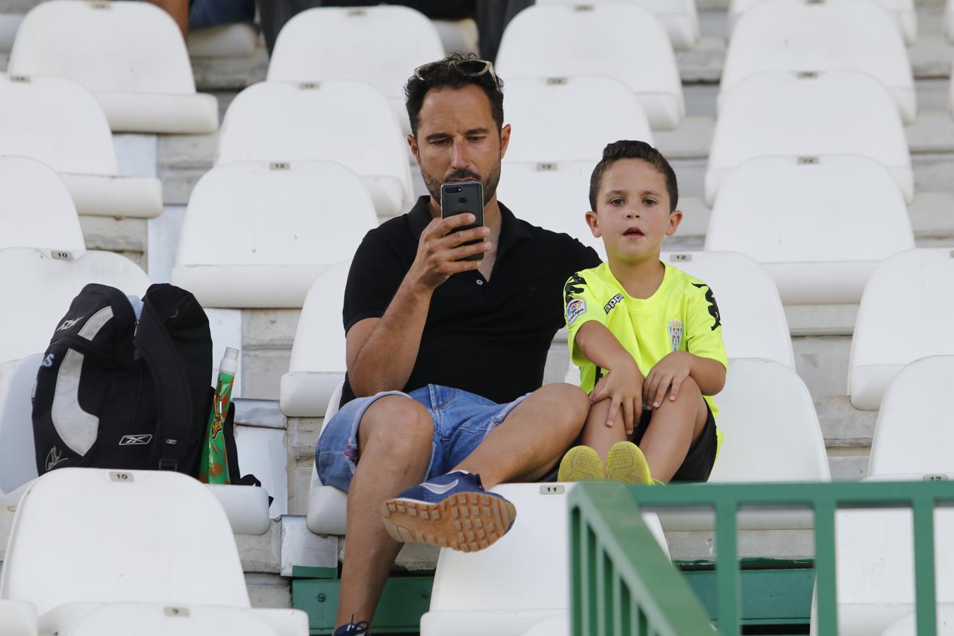 Las imágenes de la grada del Córdoba CF-Osasuna