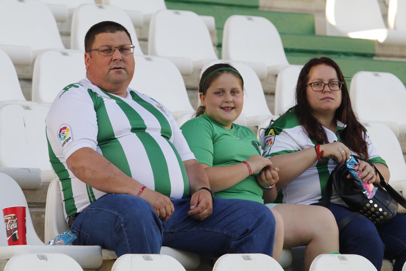 Las imágenes de la grada del Córdoba CF-Osasuna