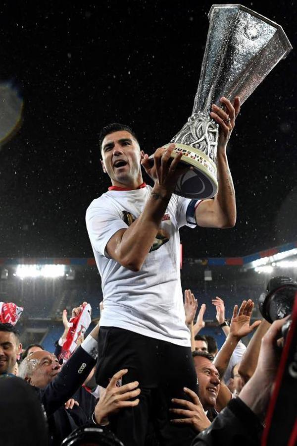 Reyes, tras ganar la Liga de Europa con el Sevilla en 2016. 