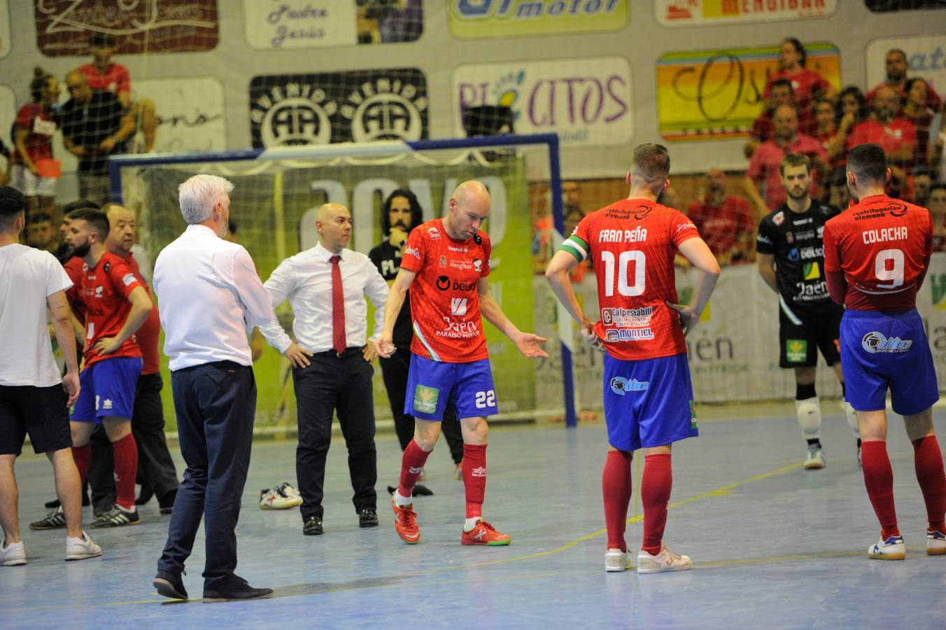 Así fue hace un año la celebración del ascenso del Córdoba Futsal, en imágenes