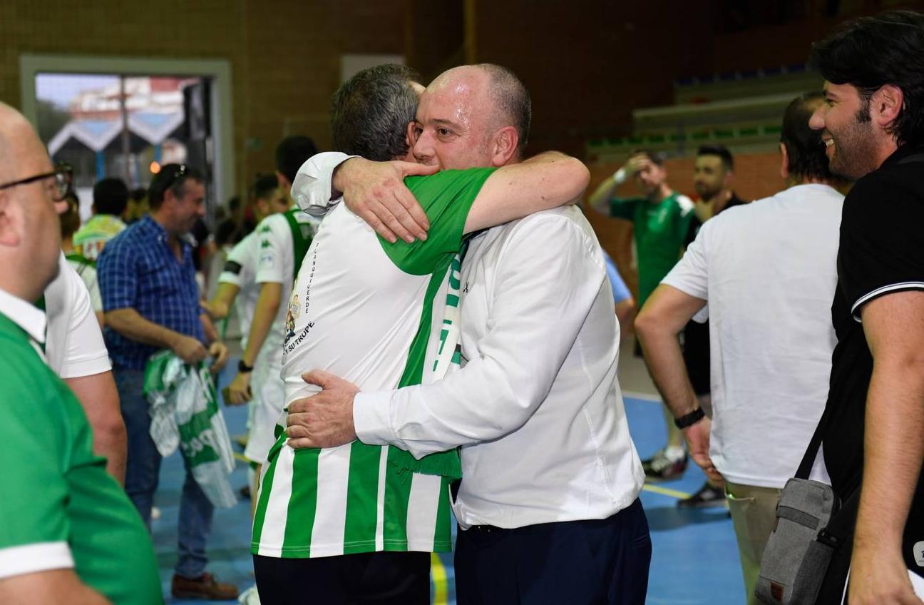 Así fue hace un año la celebración del ascenso del Córdoba Futsal, en imágenes