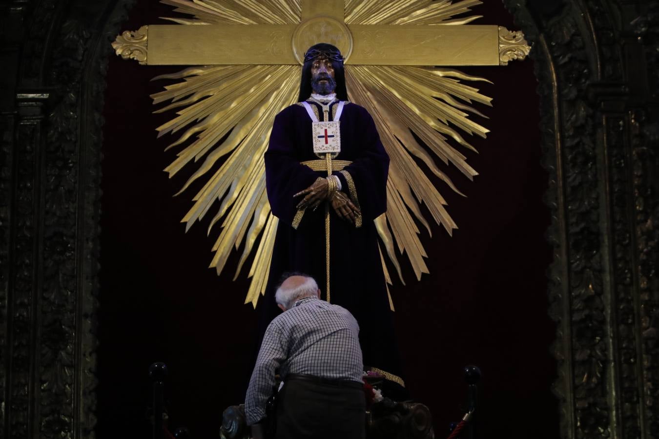 El roboen la iglesia de los Padres de Gracia, en imágenes