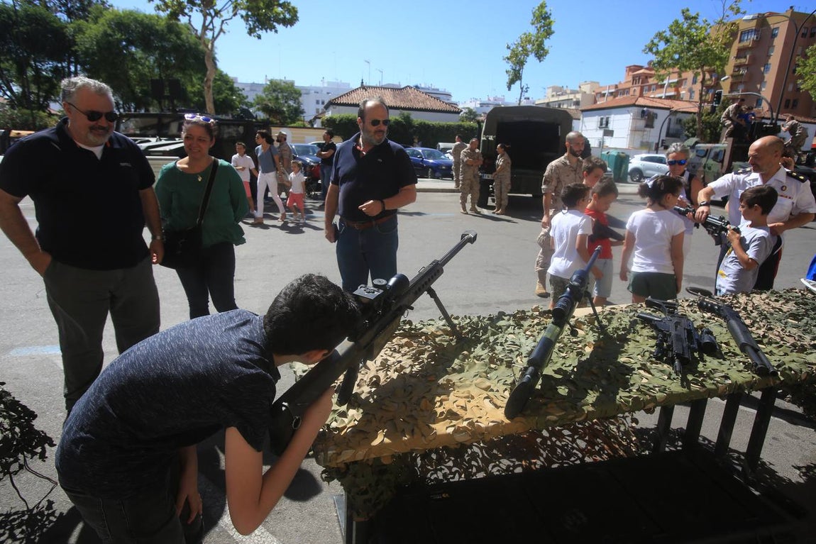 Fotos: Cádiz celebra el Día de las Fuerzas Armadas