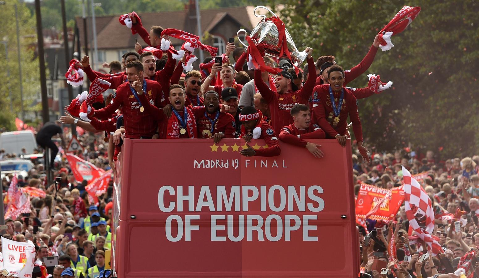 La celebración de la Champions en las calles de Liverpool, en imágenes