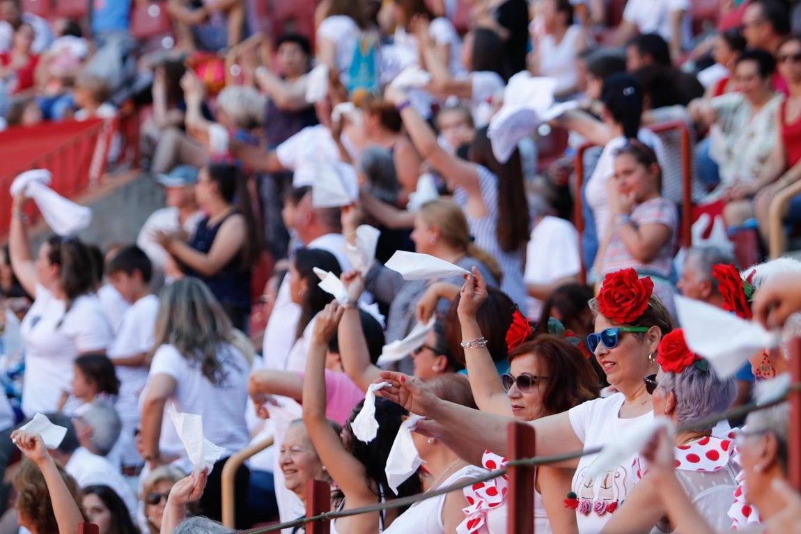 La becerrada de la mujer cordobesa en la Plaza de Toros de Los Califas, en imágenes