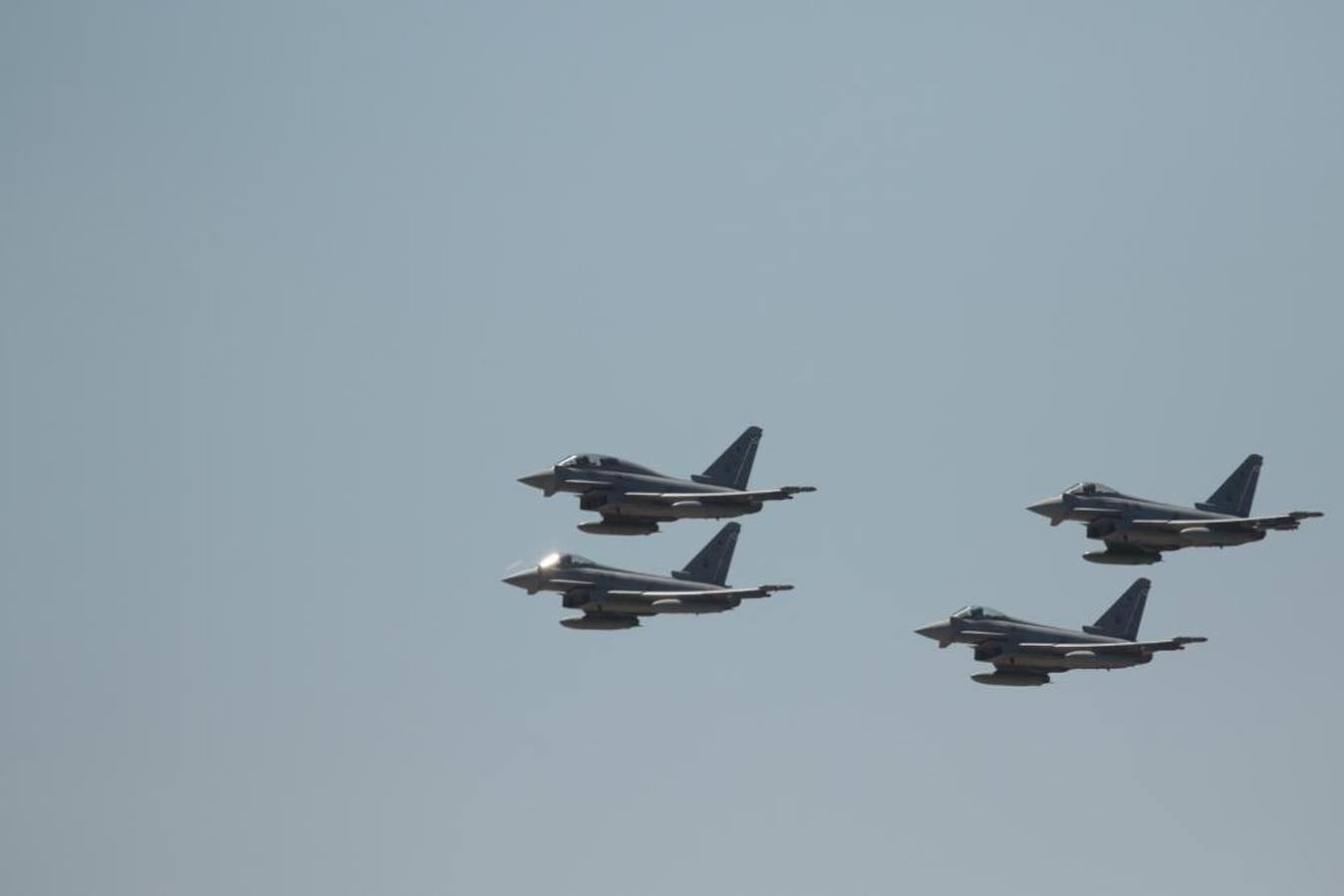 Las mejores imágenes del desfile del Día de las Fuerzas Armadas en Sevilla