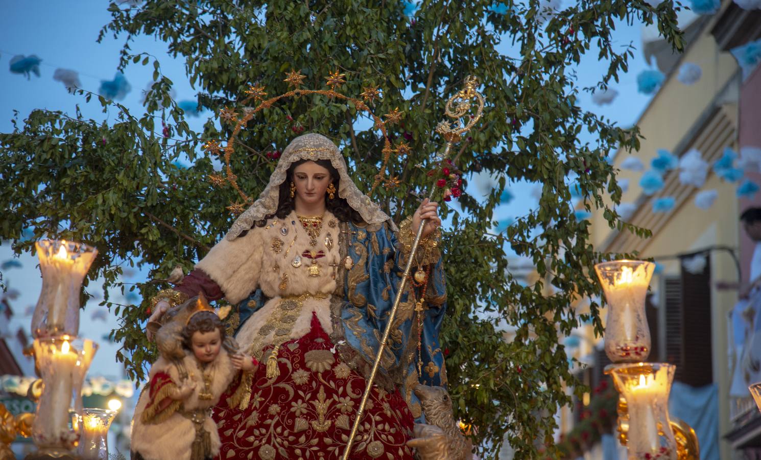 Galería de la salida del Sagrado Corazón y la Pastora de Capuchinos