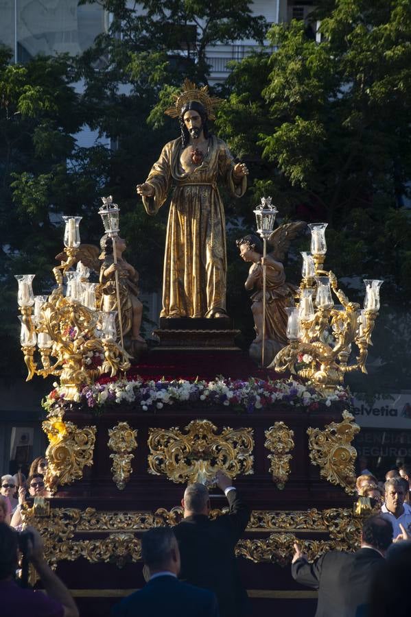 Galería de la salida del Sagrado Corazón y la Pastora de Capuchinos