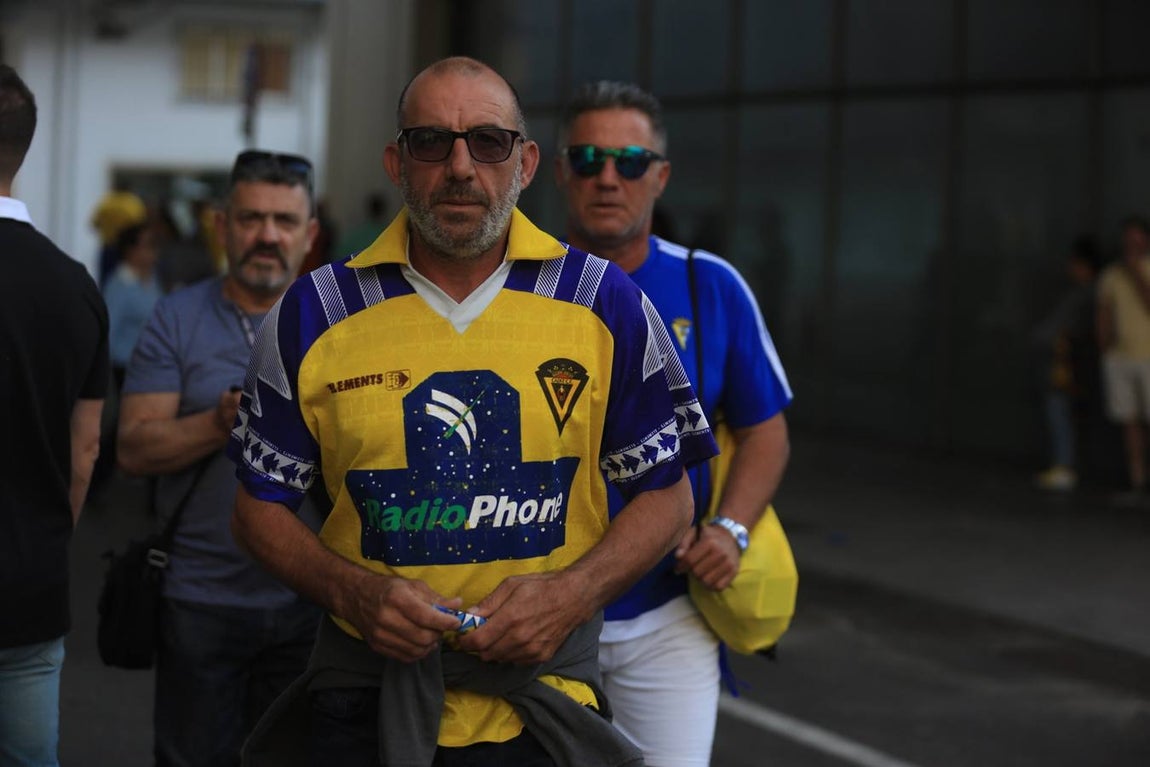 FOTOS: Búscate en el Cádiz - Extremadura en Carranza