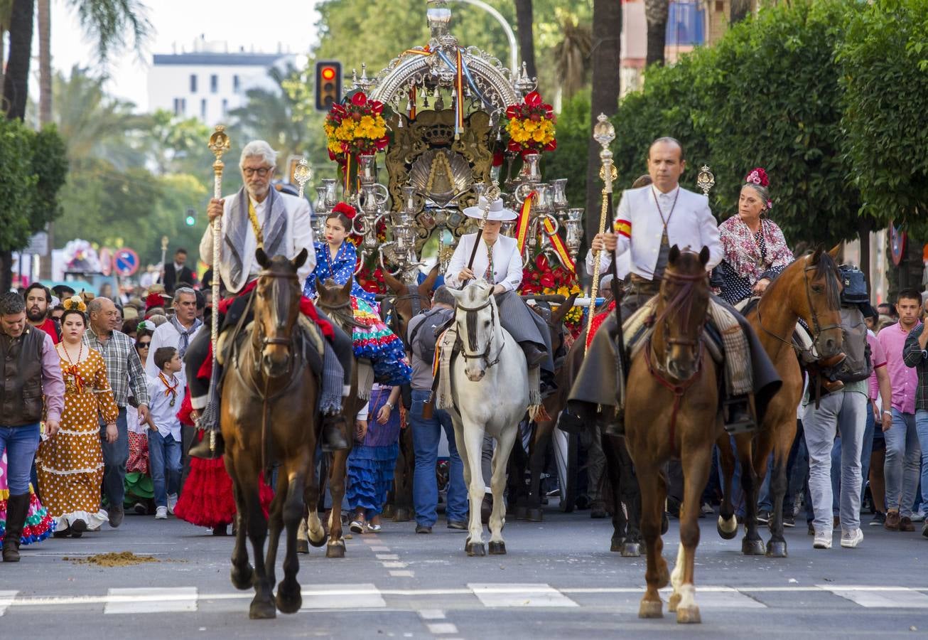 En imágenes, salida de la Hermandad del Rocío de Emigrantes