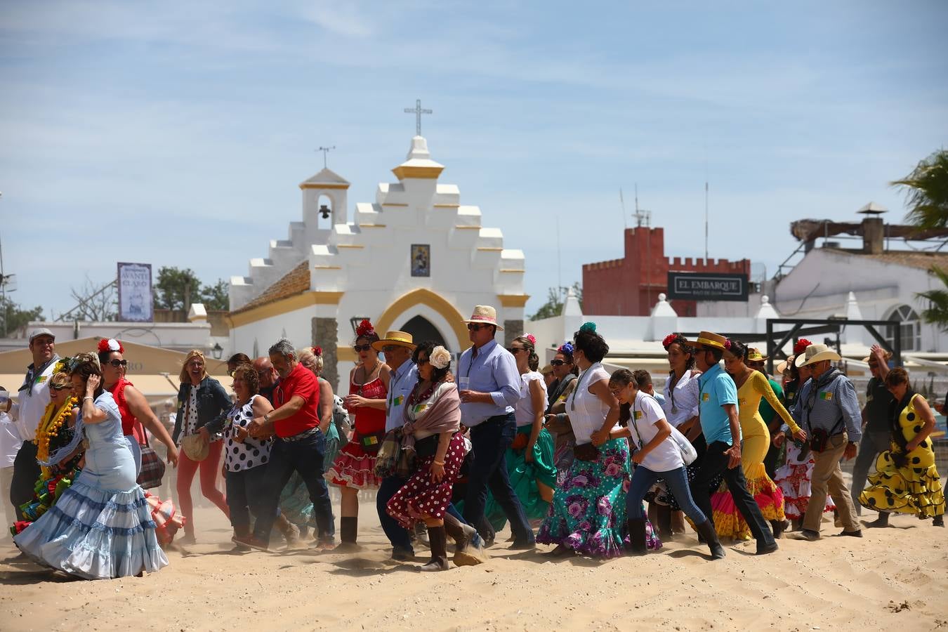 FOTOS: Finaliza el embarque de hermandades gaditanas en Bajo Guía con El Puerto y Jerez