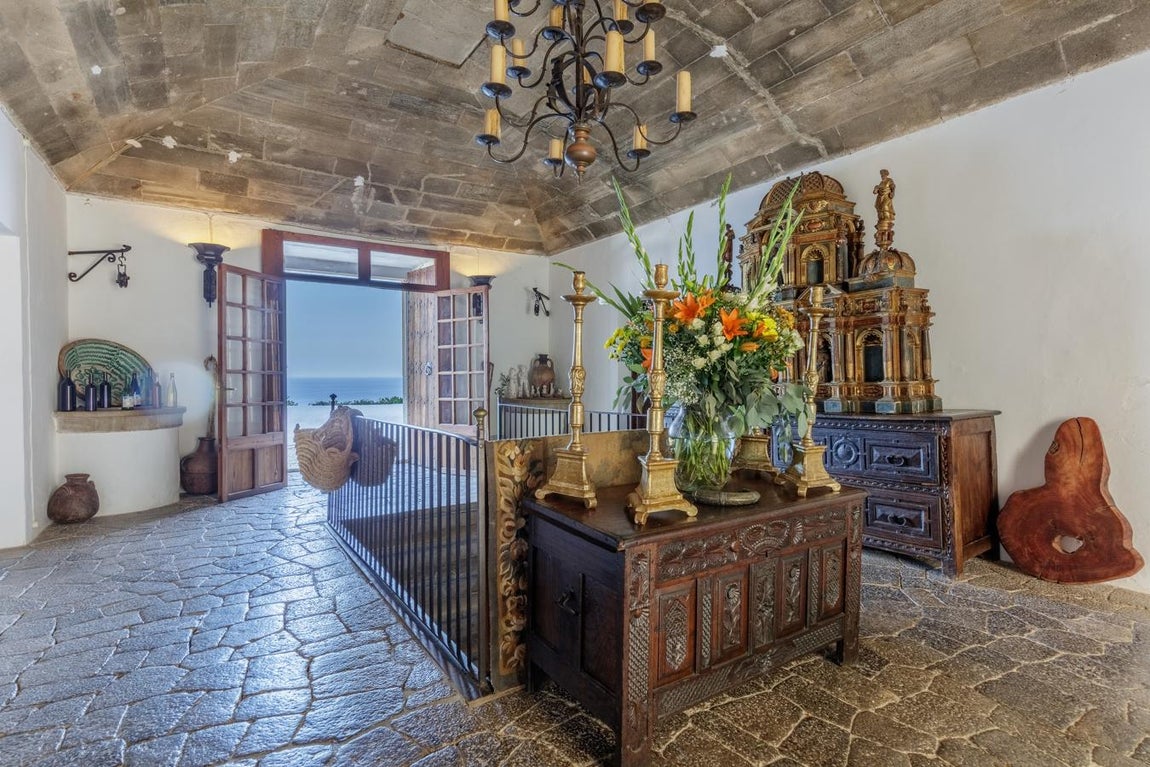 Piezas históricas. La casa está repleta de mobiliario y detalles de gran valor y fabricados con los mejores materiales