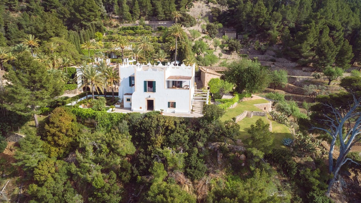 Varios niveles. La finca está distribuida en varios niveles en los que se puede disfrutar de naruralezas diversasa sin salir de la propiedad