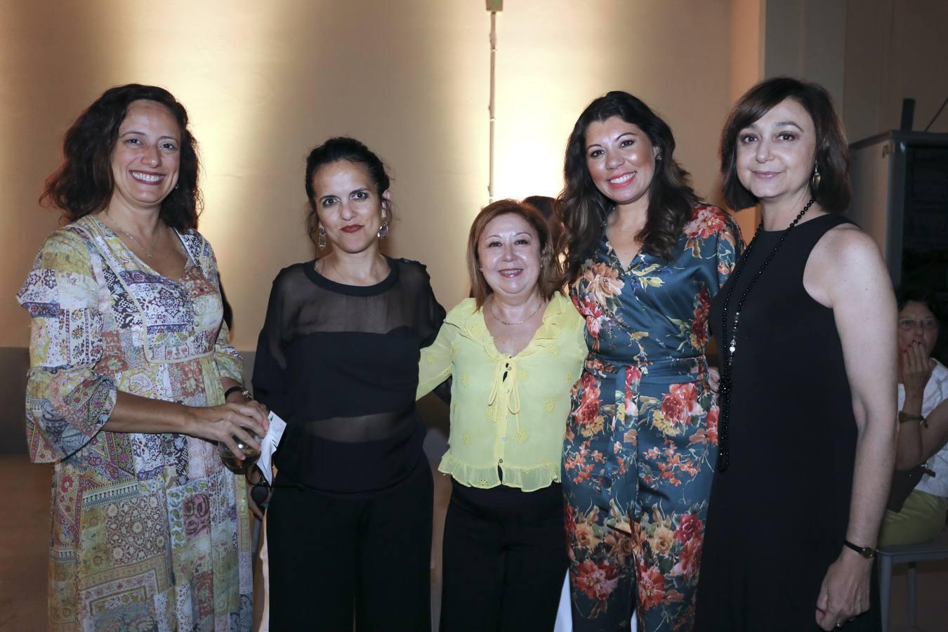 Elena Díaz, Mila Jiménez, Mª Ángeles Fernandez, Mº Auxiliadora Domínguez y Rosa Corbí