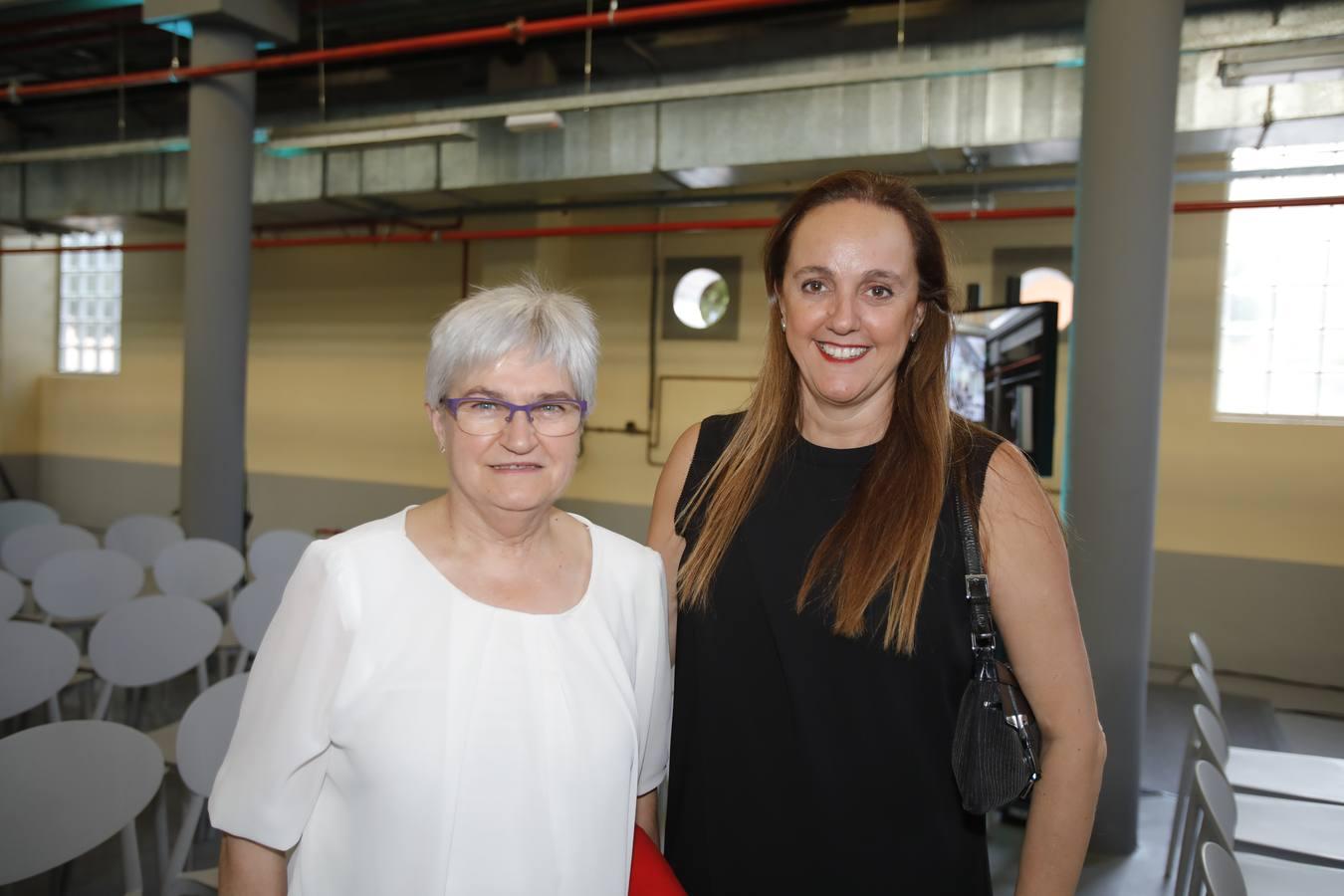 María Teresa Burguete y Marisa Cotolí