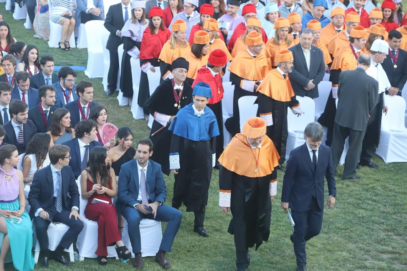 Acto de graduación de la Universidad Loyola en Córdoba, en imágenes