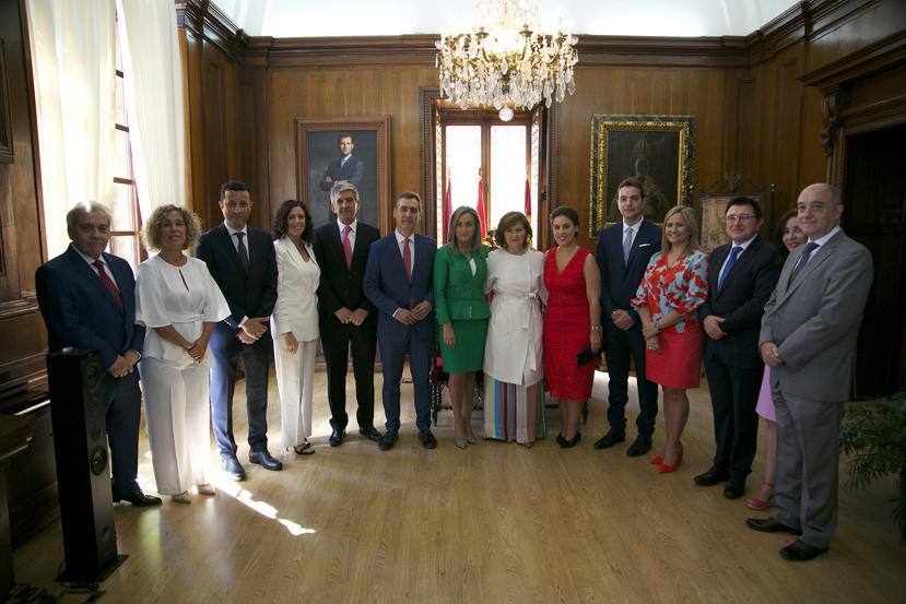 El equipo de gobierno, con la alcaldesa. 