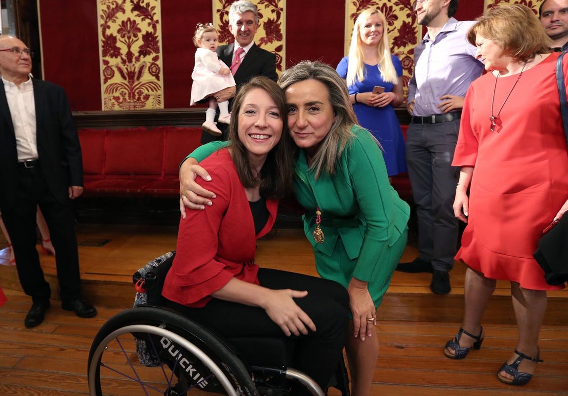 La toma de posesión de Milagros Tolón, en imágenes