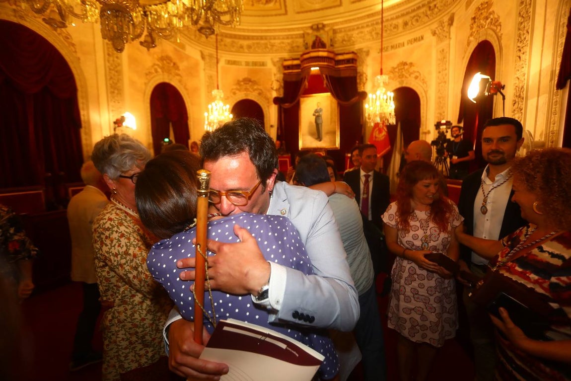 Fotos: Kichi, reelegido alcalde de Cádiz para los próximos cuatro años
