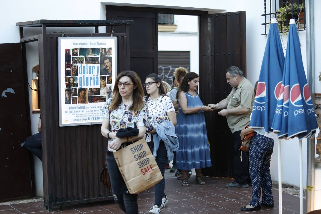 La apertura de los cines de verano en Córdoba, en imágenes