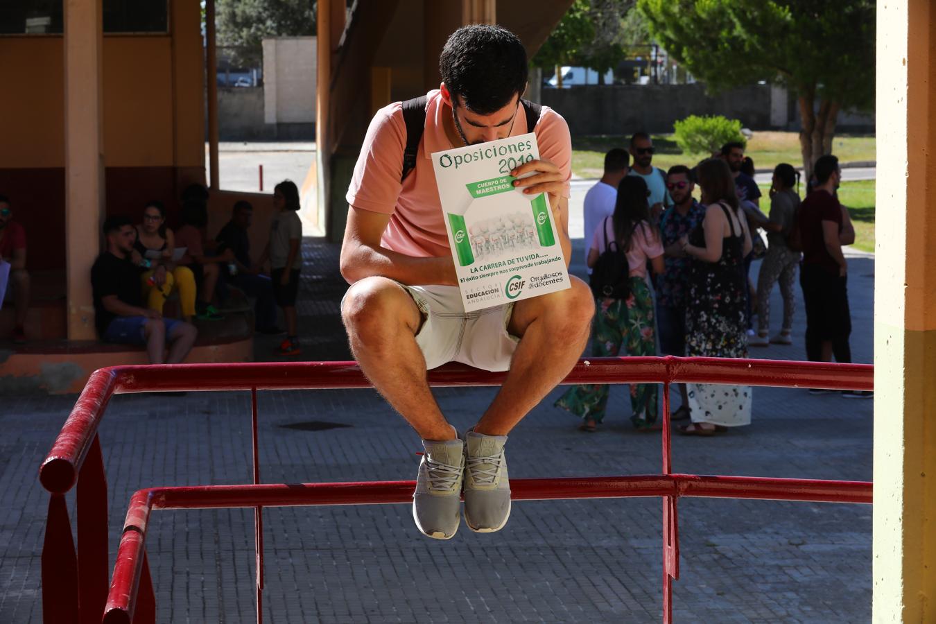 Más de 4.200 aspirantes se presentan a las oposiciones al Cuerpo de Maestros en Cádiz