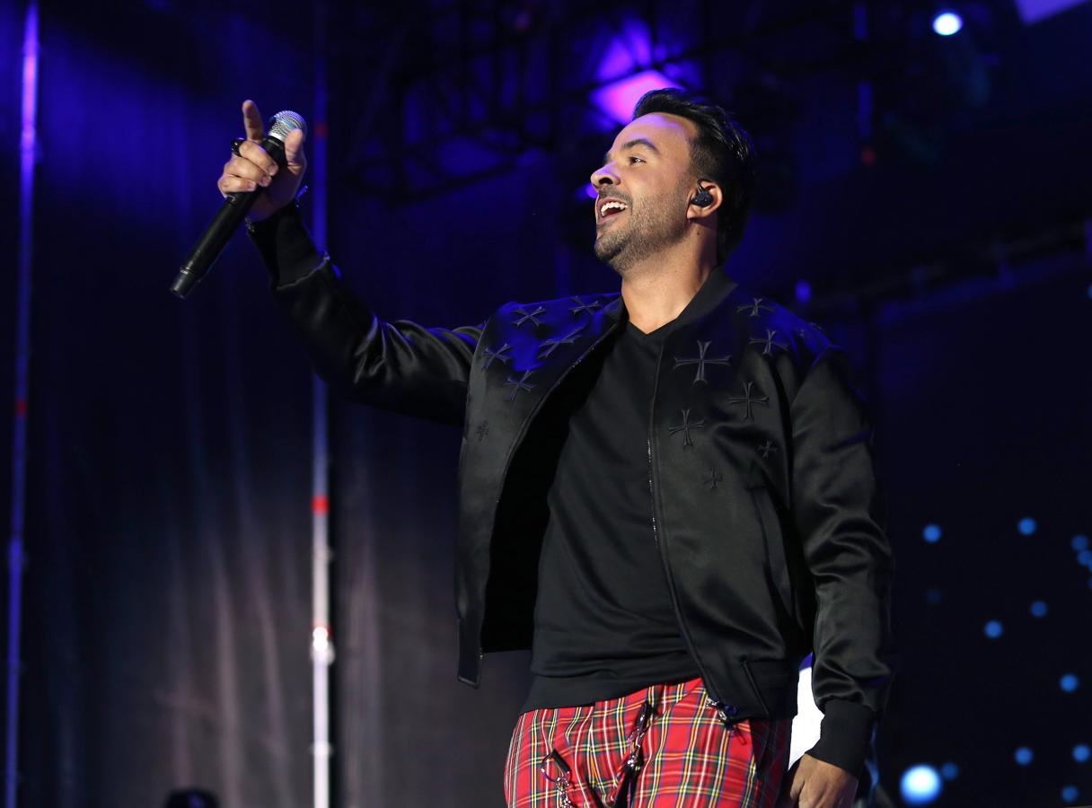 Luis Fonsi se desvive por Toledo