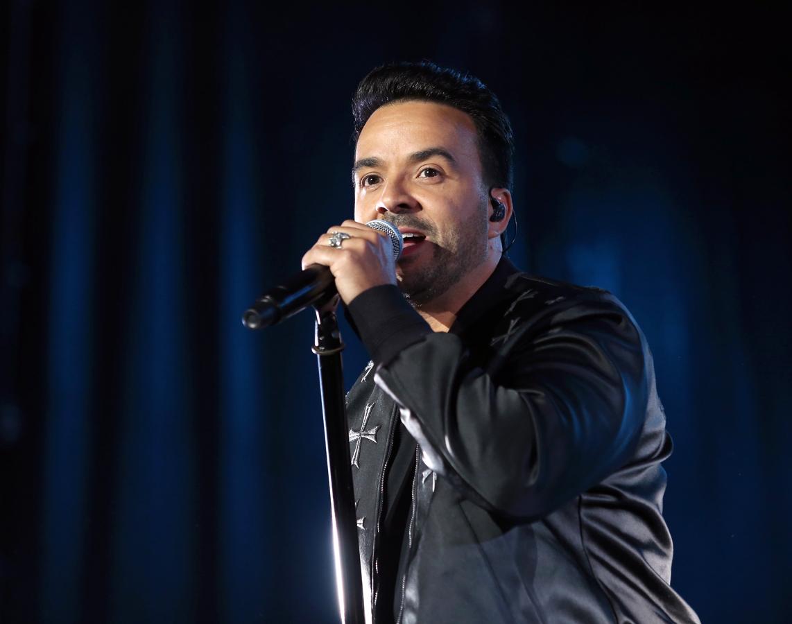 Luis Fonsi se desvive por Toledo