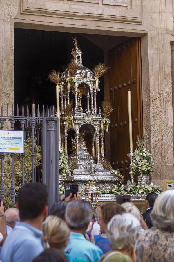 En imágenes, la procesión del Corpus en Triana