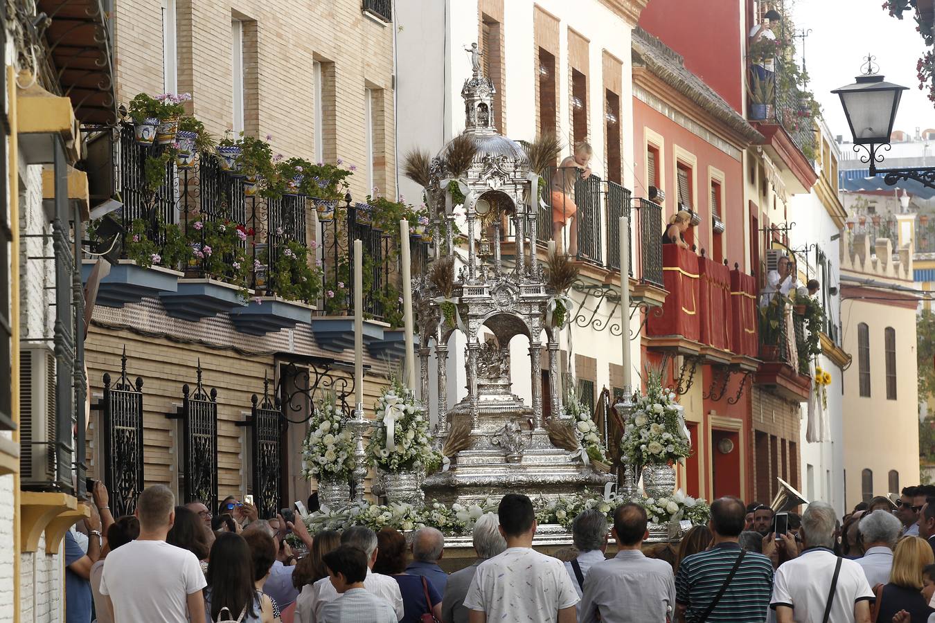 En imágenes, la procesión del Corpus en Triana