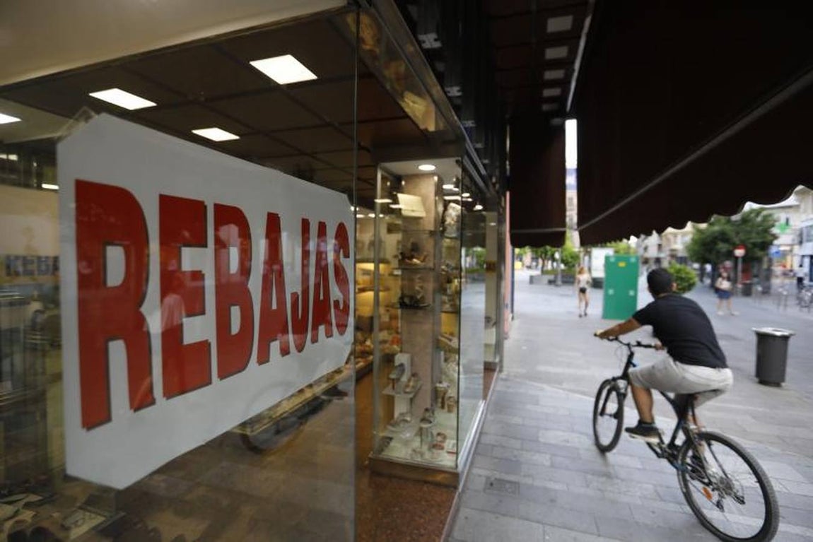 Los descuentos se adelantan en Córdoba a las rebajas de verano