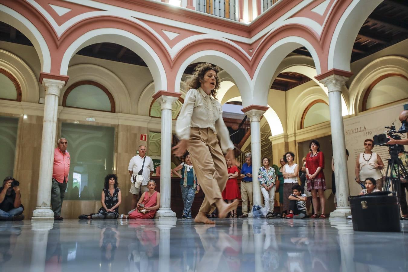 Un espectáculo de calle abre el Festival Internacional de Danza de Itálica