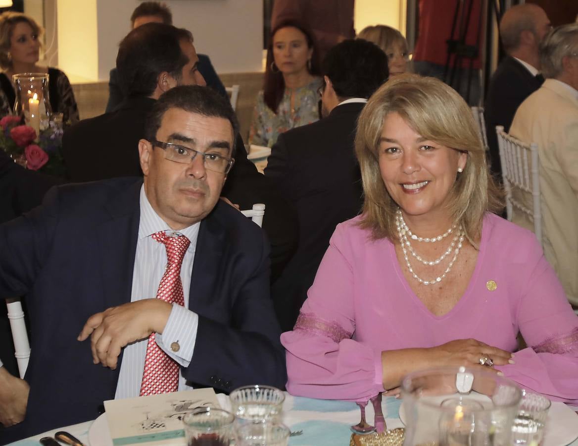 Cena homenaje a Juan Eslava Galán, ganador del XIX Premio Joaquín Romero Murube (y II)