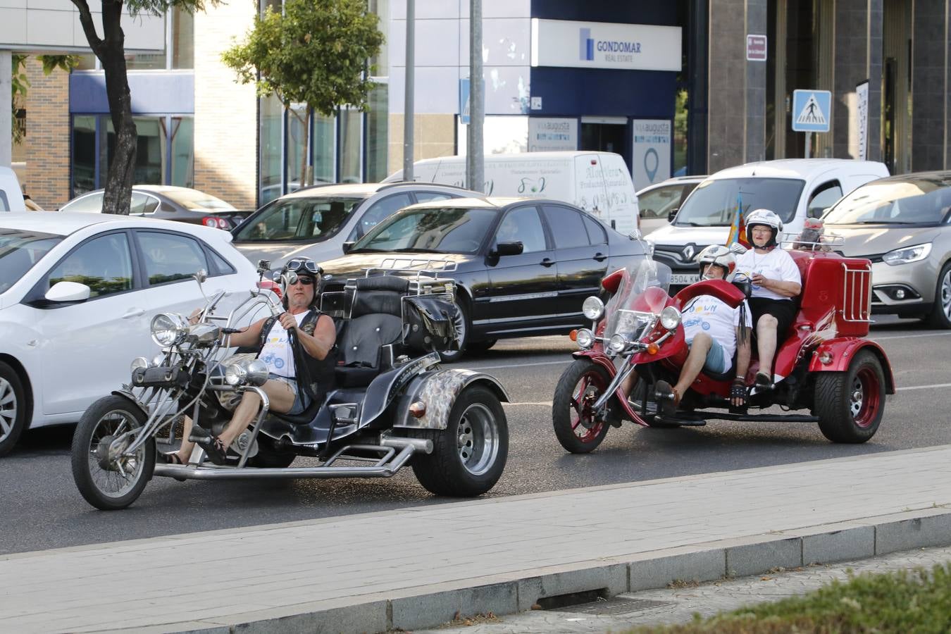 El paseo en moto de jóvenes con síndrome de Down, en imágenes