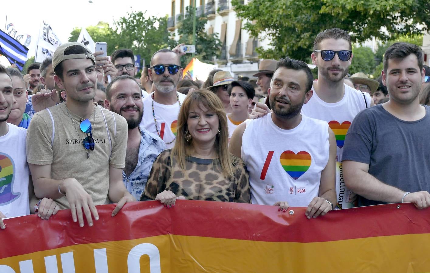 En imágenes, la cabalgata del orgullo LGTBI en Sevilla