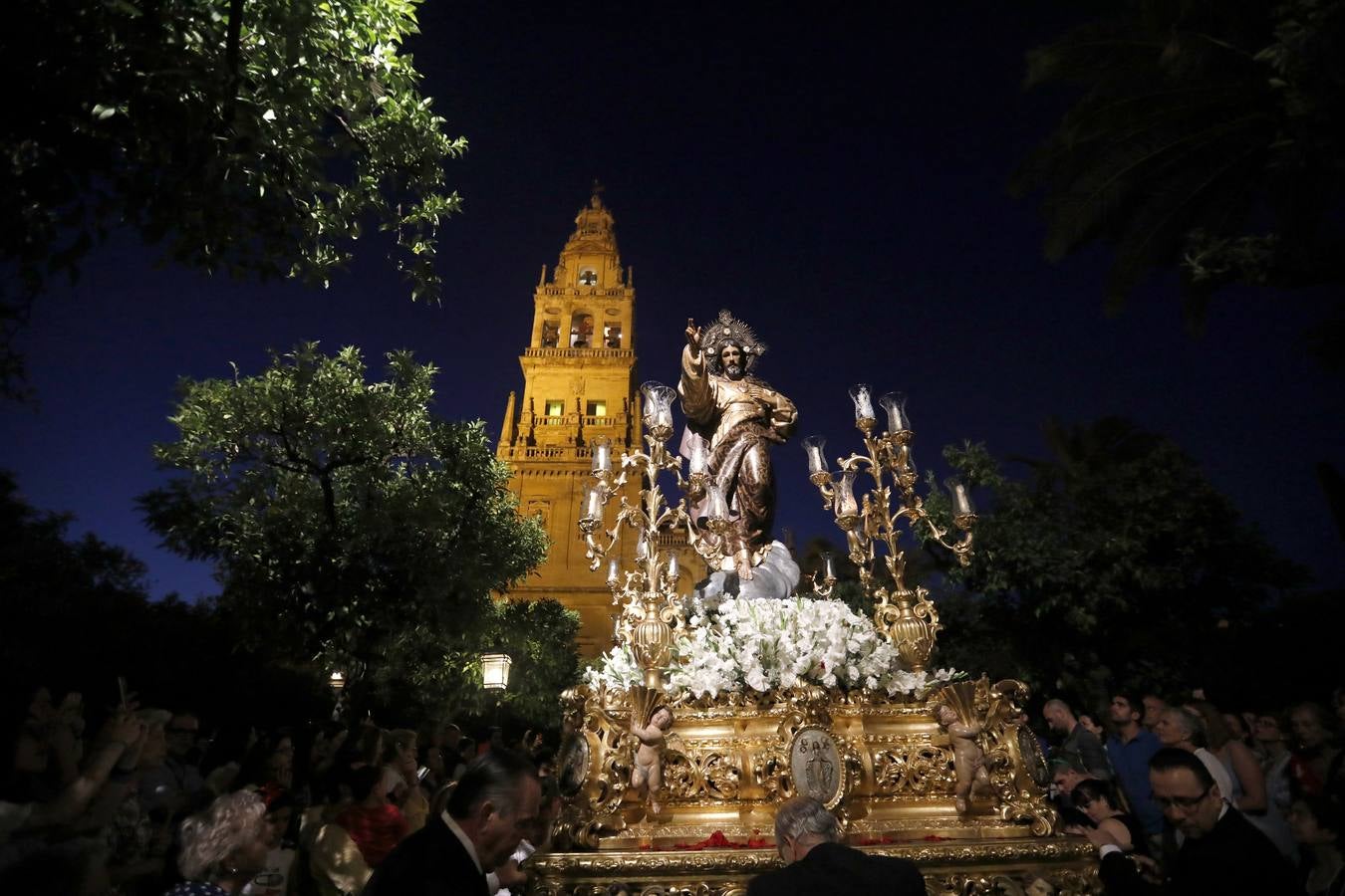 La procesión jubilar del Sagrado Corazón de Jesús en Córdoba, en imágenes