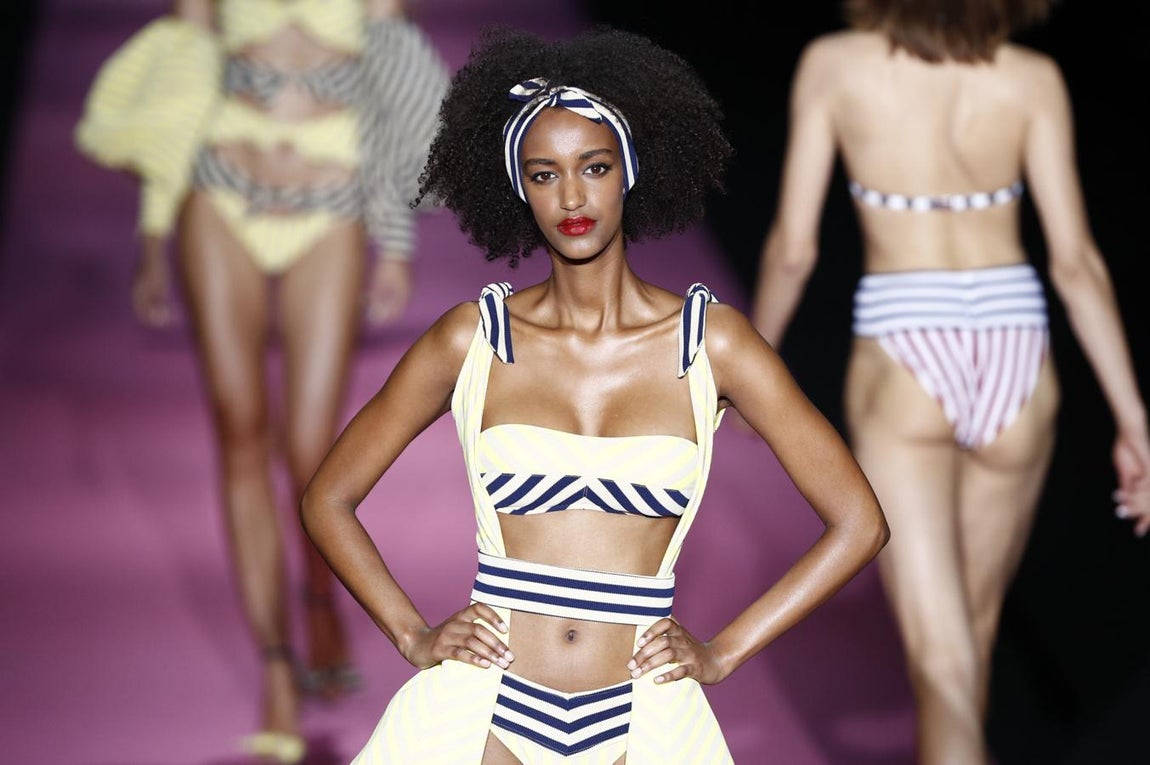 Andrés Sardá, derroche de sensualidad en la MBFW