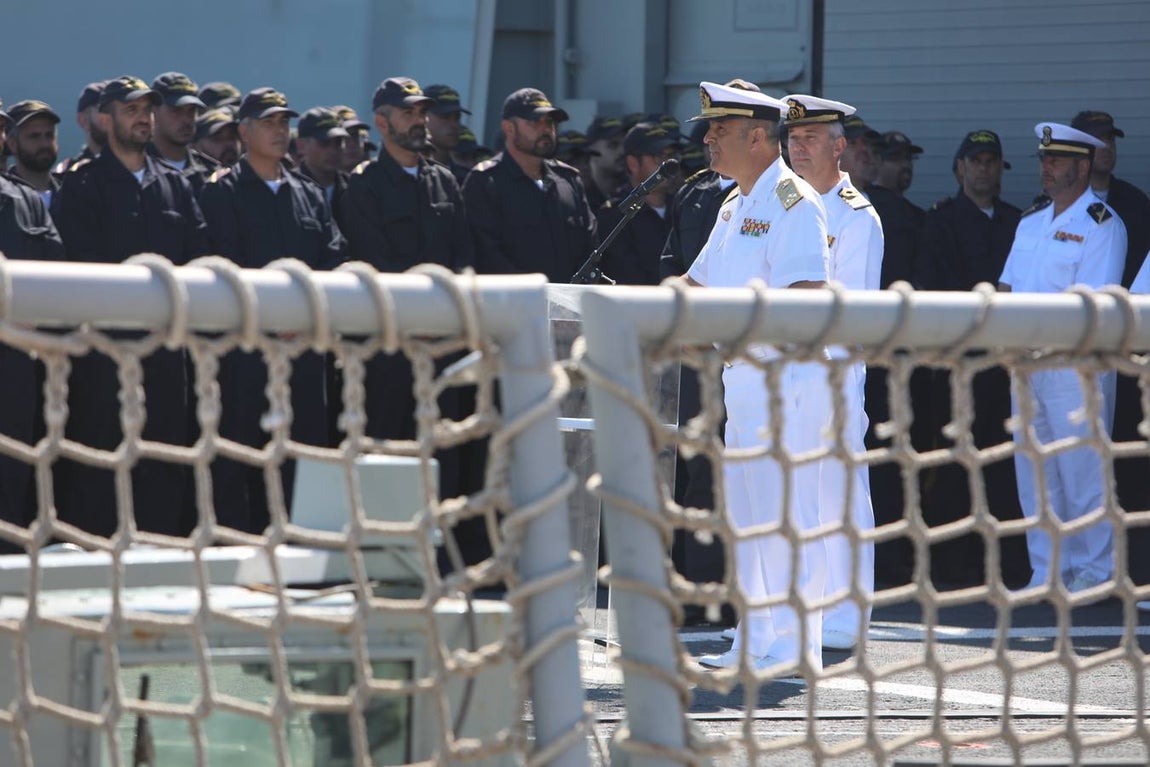Las fotos de la despedida a la fragata Canarias