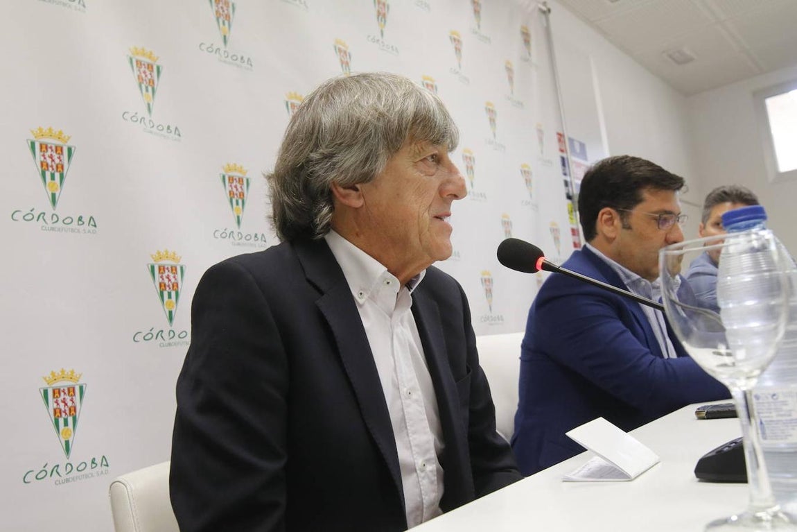 El día uno de Enrique Martín, en imágenes