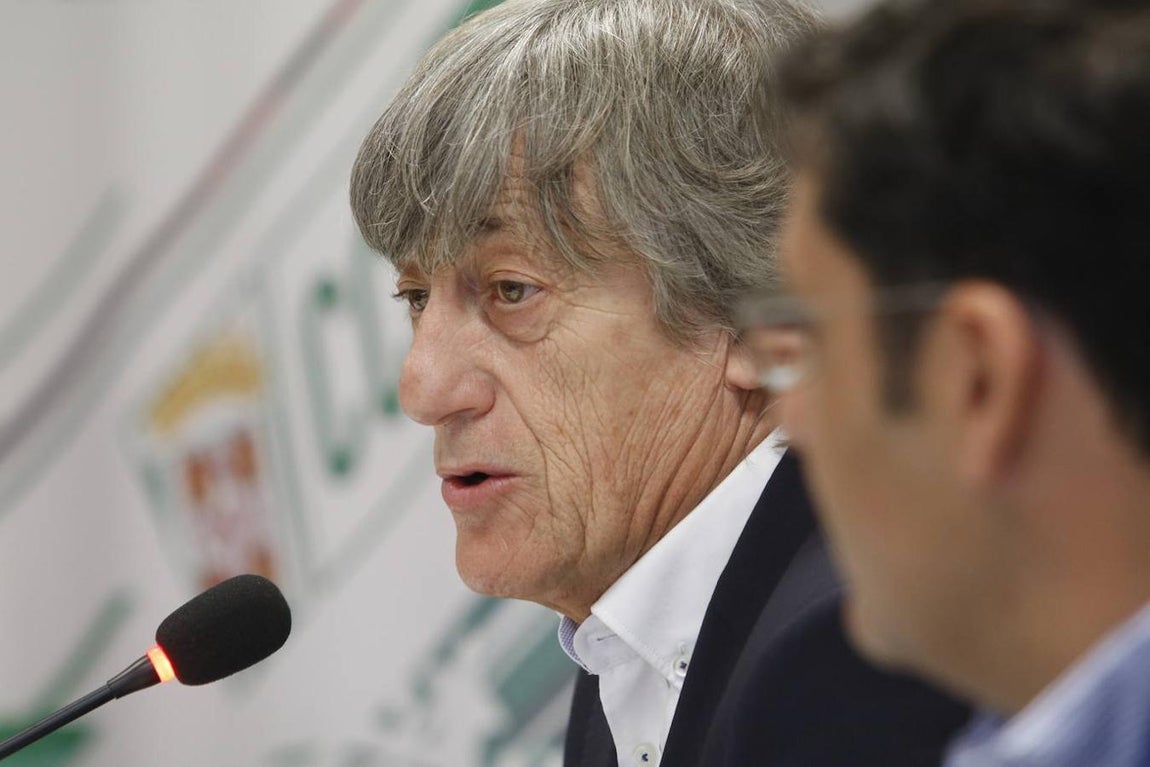 El día uno de Enrique Martín, en imágenes