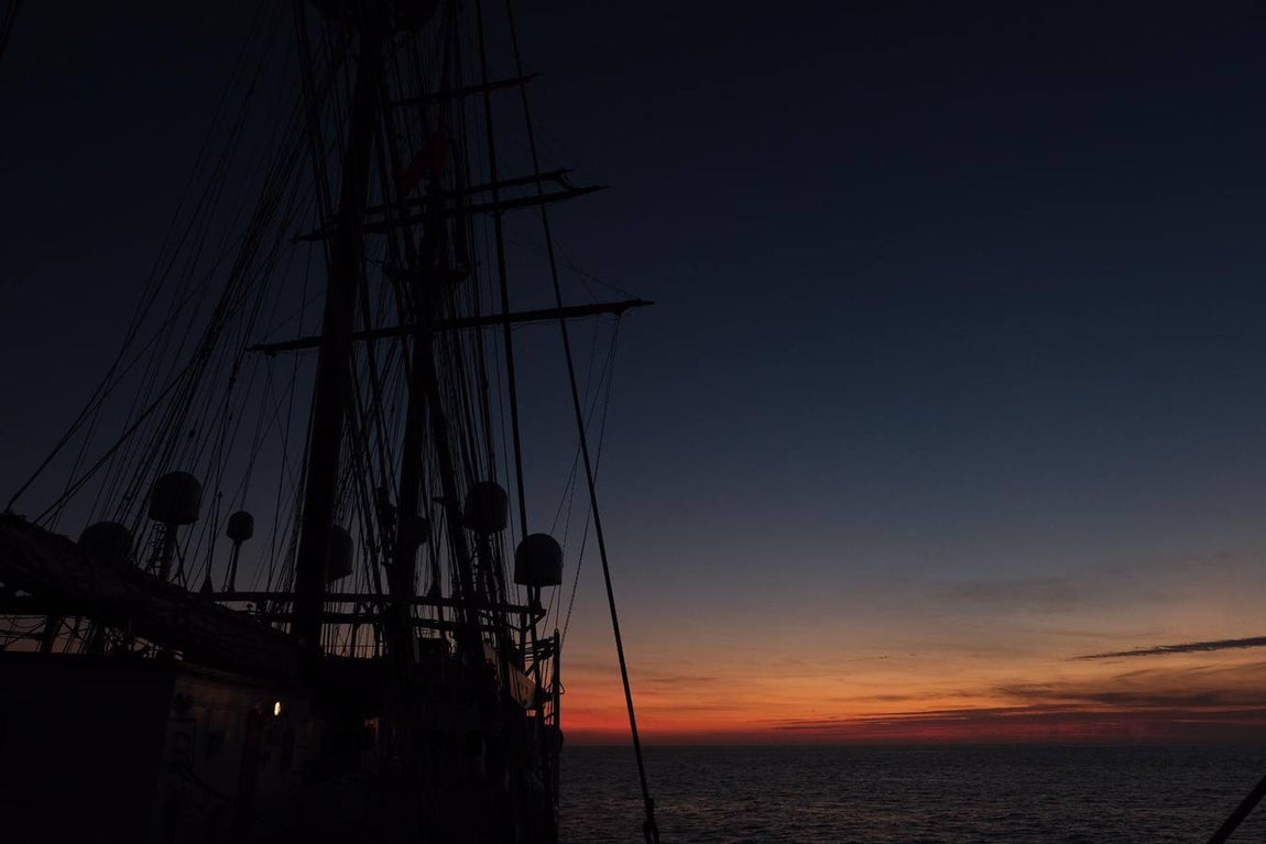 Fotos: Se acerca el fin del crucero de instrucción para la dotación de Elcano