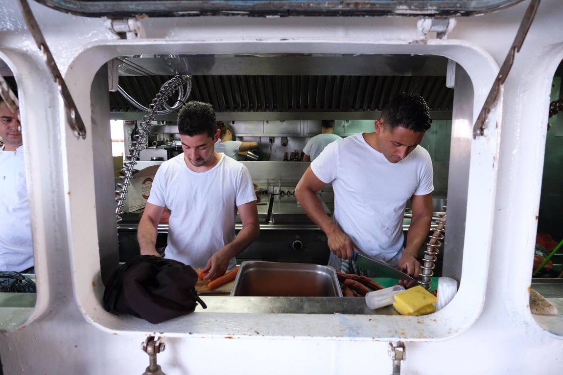 Fotos: Se acerca el fin del crucero de instrucción para la dotación de Elcano
