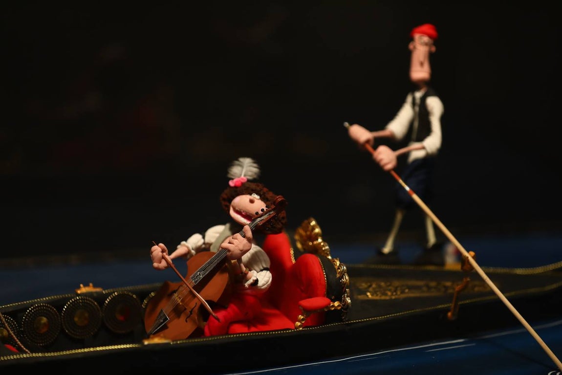 FOTOS: Exposición &#039;Grandes mujeres de la Plastihistoria&#039; en Cádiz