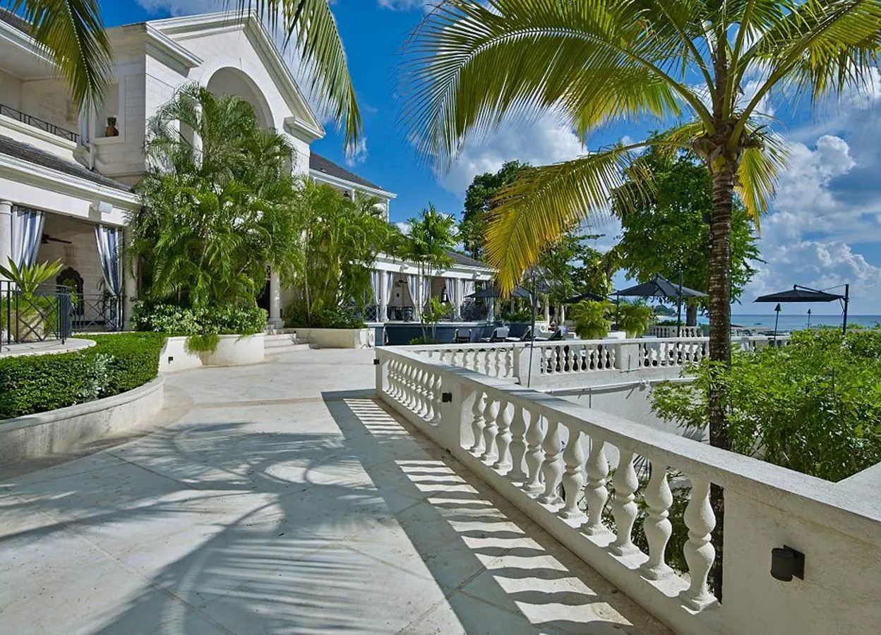 Cove Spring House. Está construida en piedra coral, el material con el que se diferenciaban las mansiones de la aristocracia caribeña