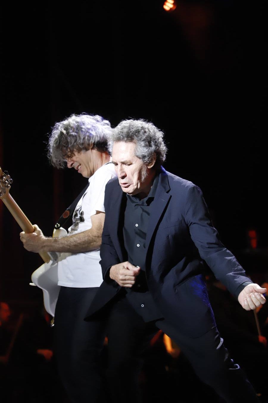 Miguel Ríos cierra el Festival de la Guitarra de Córdoba con su «rock sinfónico»