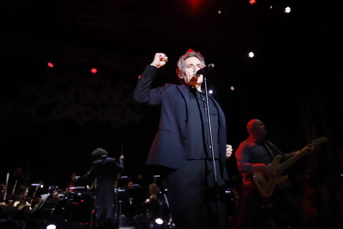 Miguel Ríos cierra el Festival de la Guitarra de Córdoba con su «rock sinfónico»